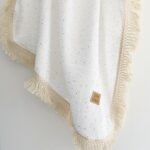 Muslino pledukas su kutais aplink pleduką