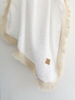 Muslino pledukas su kutais aplink pleduką