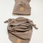 Kepurės ir kaklaskarės komplektas