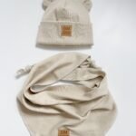 Kepurės ir kaklaskarės komplektas